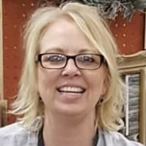 Meet your Posher, Jennifer